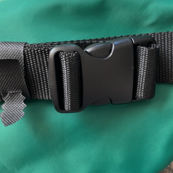 MAC - Picture 5 of 5